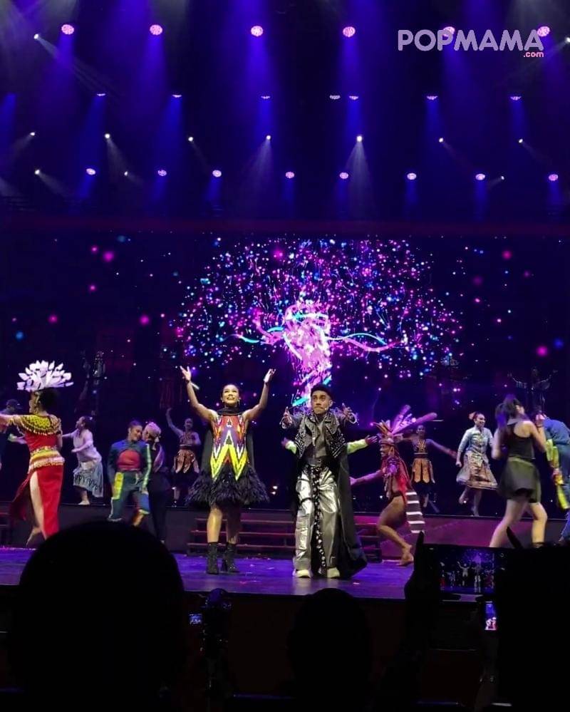 Potret Yura Yunita nyanyikan lagu "Inspirasi Diri" saat Pagelaran Sabang Merauke berlangsung pada Jumat (16/8/2024), di JIExpo Theater Jakarta, Jakarta Utara. - Popmama.com/Salsyabila Sukmaningrum